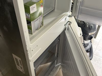 Verschenkte Einbau-Kühl-Gefrierschrank