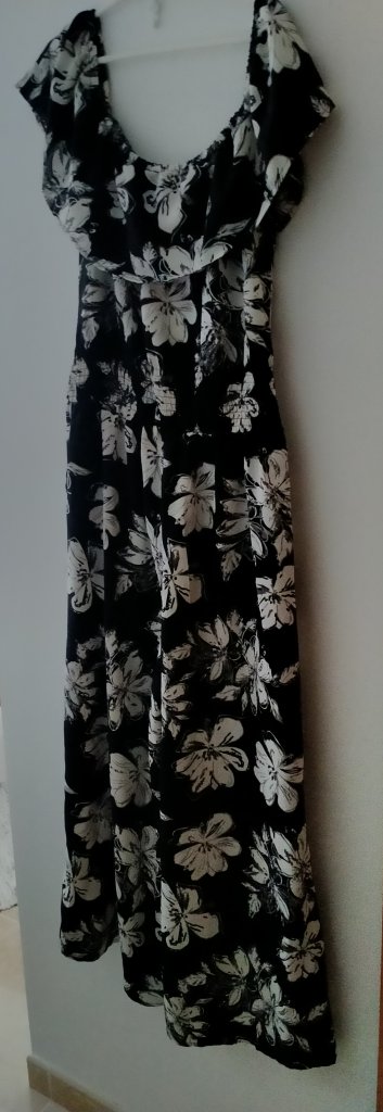 Verschiede Bekleidung, Jumpsuite, T Shirt, Tücher, Hüte, Schuhe