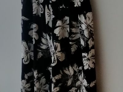 Verschiede Bekleidung, Jumpsuite, T Shirt, Tücher, Hüte, Schuhe