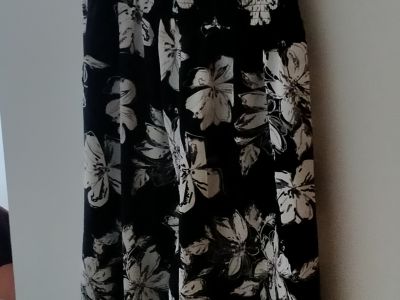 Verschiede Bekleidung, Jumpsuite, T Shirt, Tücher, Hüte, Schuhe