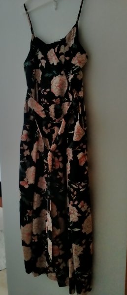 Verschiede Bekleidung, Jumpsuite, T Shirt, Tücher, Hüte, Schuhe