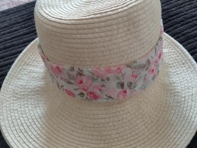Verschiede Bekleidung, Jumpsuite, T Shirt, Tücher, Hüte, Schuhe