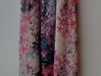 Verschiede Bekleidung, Jumpsuite, T Shirt, Tücher, Hüte, Schuhe