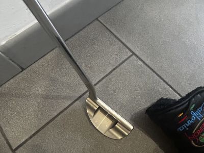 Verschiedene Golf Schläger, Erwachsene und Kind