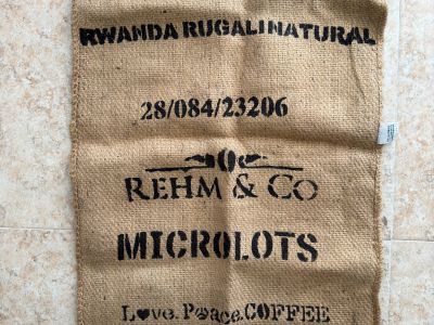verschiedene Kaffeesäcke aus Jute (Ethiopia, Uganda, Rwanda)
