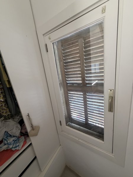 Verschiedenen Holzfenster mit Isolierverglasung