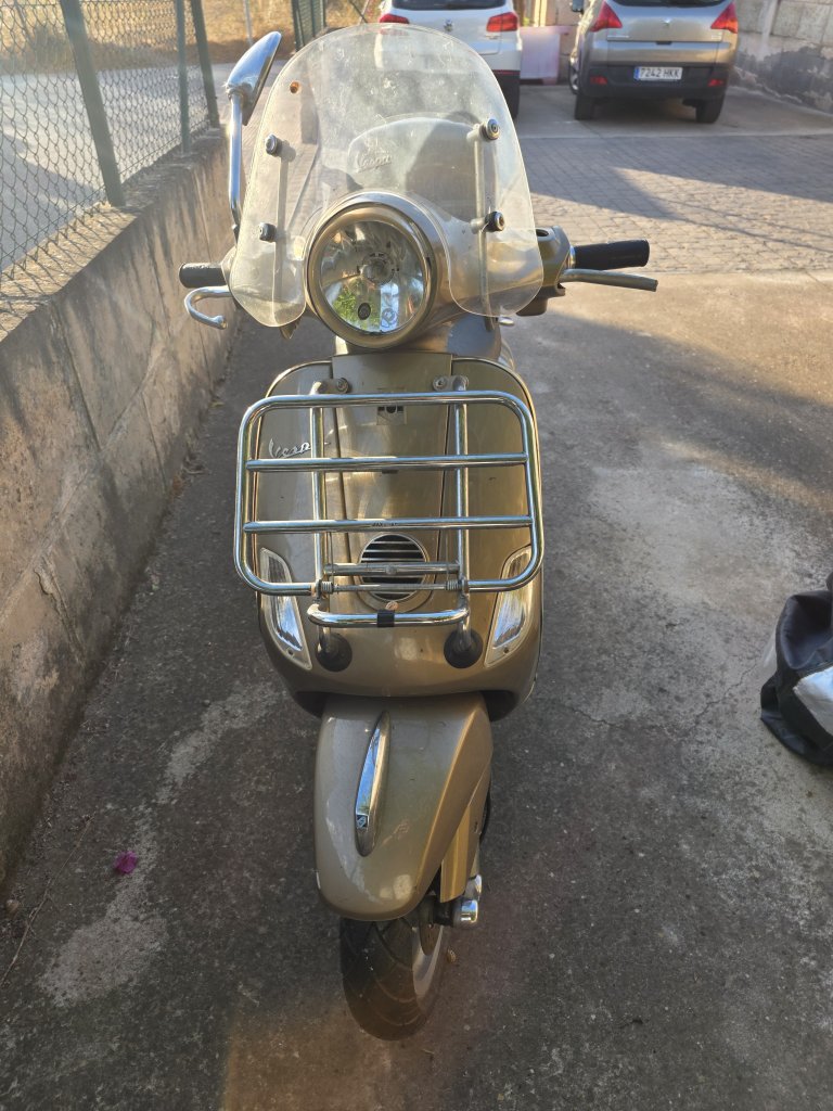 Vespa LX 50 Touring, Bj. 2011, nur 5.292 km  Papiere beantragt