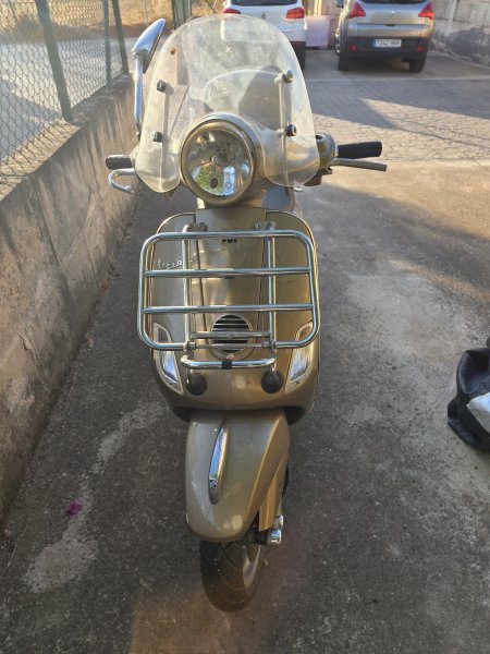 Vespa LX 50 Touring, Bj. 2011, nur 5.292 km  Papiere beantragt