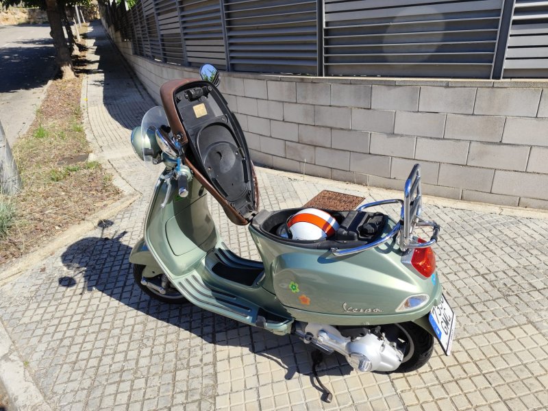 Vespa LXV 125 Piaggio Verde