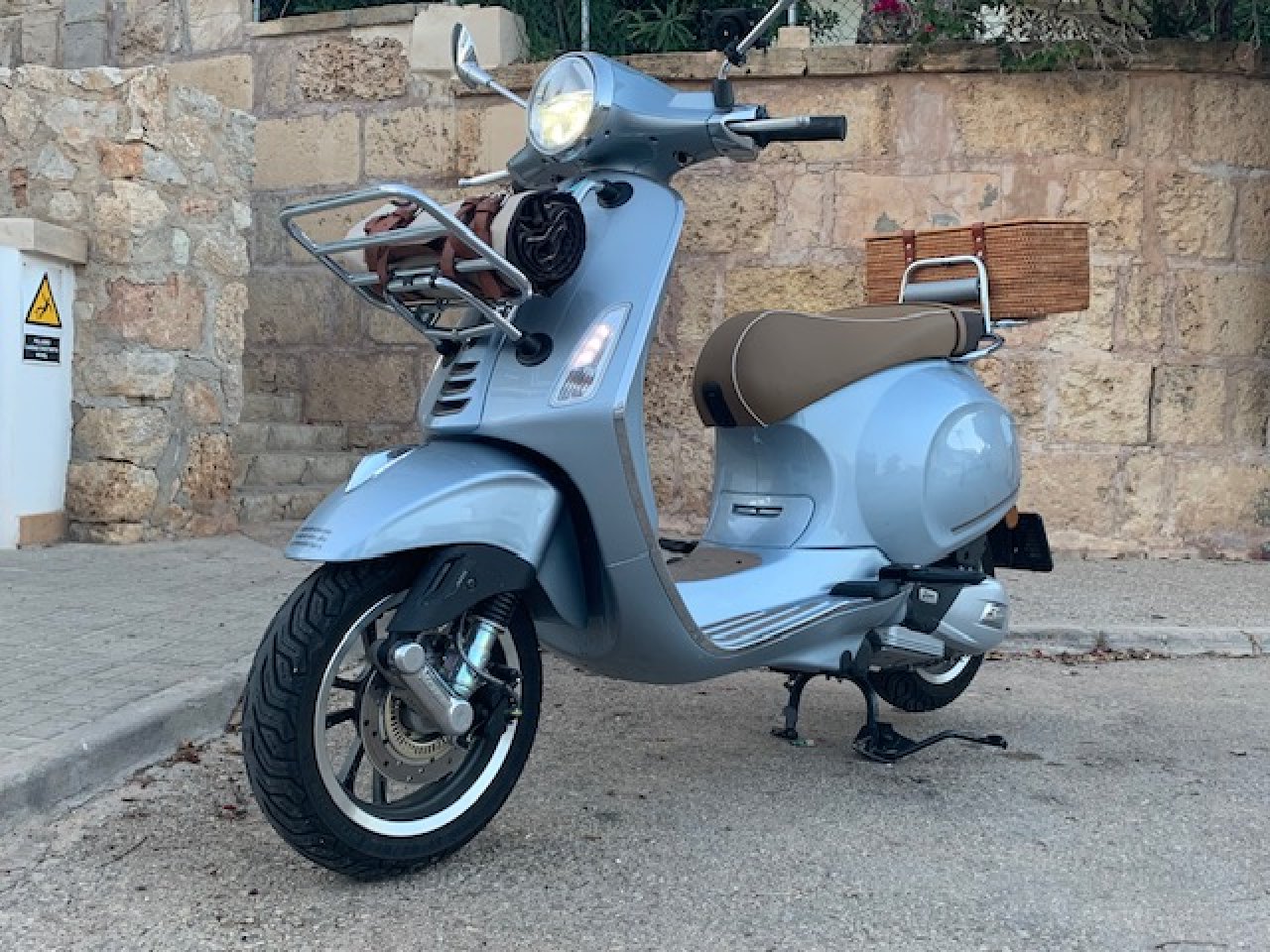 Vespa Primavera 125 Pic Nic  Sondermodell  nur ca. 850 km  Mallorca