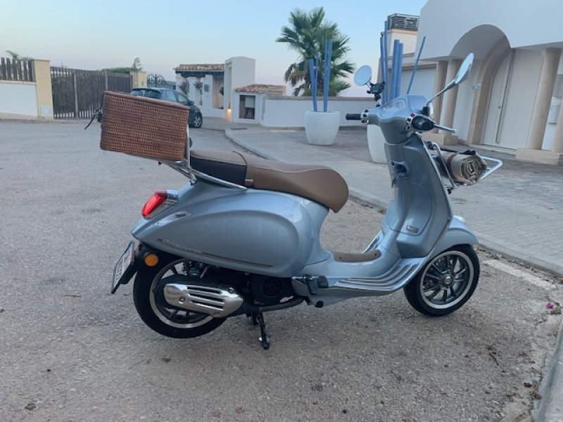 Vespa Primavera 125 Pic Nic  Sondermodell  nur ca. 850 km  Mallorca