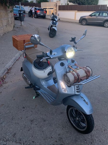Vespa Primavera 125 Pic Nic  Sondermodell  nur ca. 850 km  Mallorca