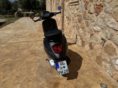 Vespa Sprint 125 i-Get Notte  seltenes Sondermodell  Top Zustand