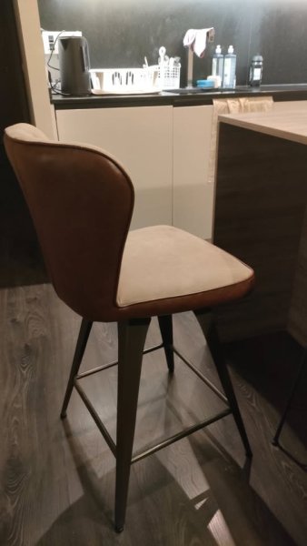 VHB - 4 Barhocker/Barstools