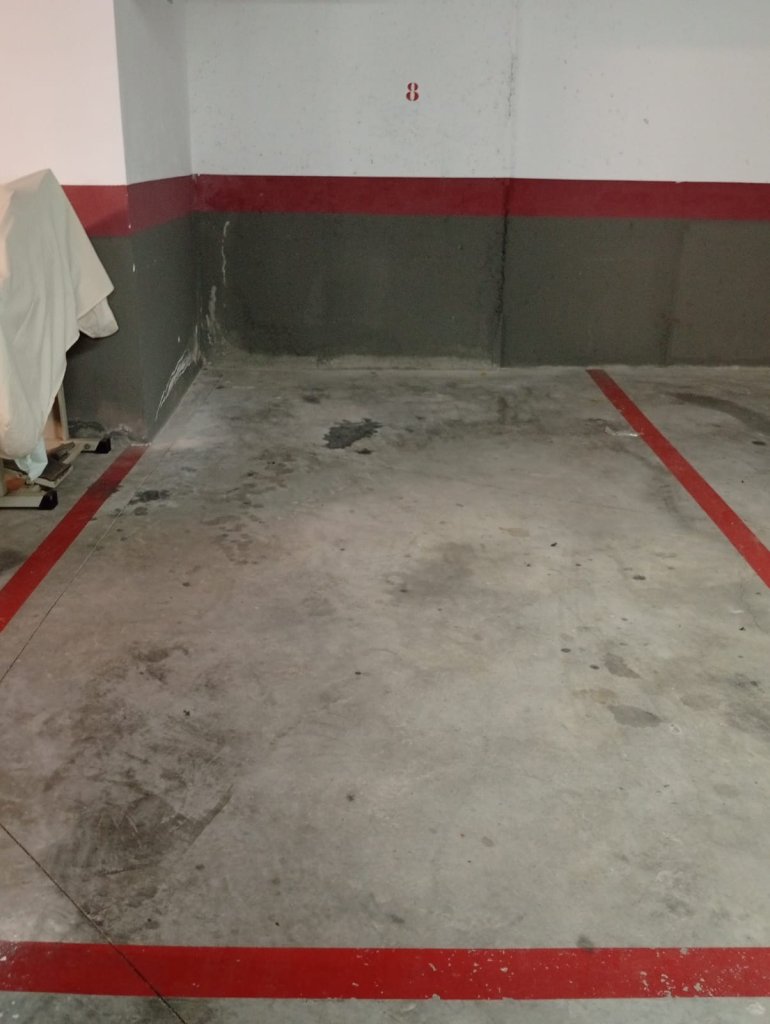 VILAFRANCA DE BONANY: Piso de 3 hab. 126 m2 con balcón en casa de 2 unidades a poca distancia del centro