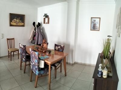 VILAFRANCA DE BONANY: 3 SZ-Wohnung 126 m2  mit Balkon im 2-Parteien-Haus fussläufig zum Stadtkern