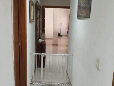 VILAFRANCA DE BONANY: 3 SZ-Wohnung 126 m2  mit Balkon im 2-Parteien-Haus fussläufig zum Stadtkern