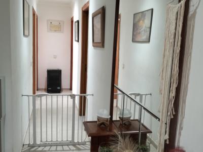 VILAFRANCA DE BONANY: 3 SZ-Wohnung 126 m2  mit Balkon im 2-Parteien-Haus fussläufig zum Stadtkern