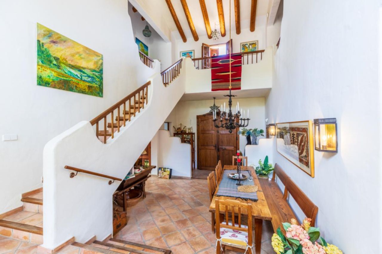 Villa im Ibizastil mit Pool in Cielo de Bonaire Alcudia