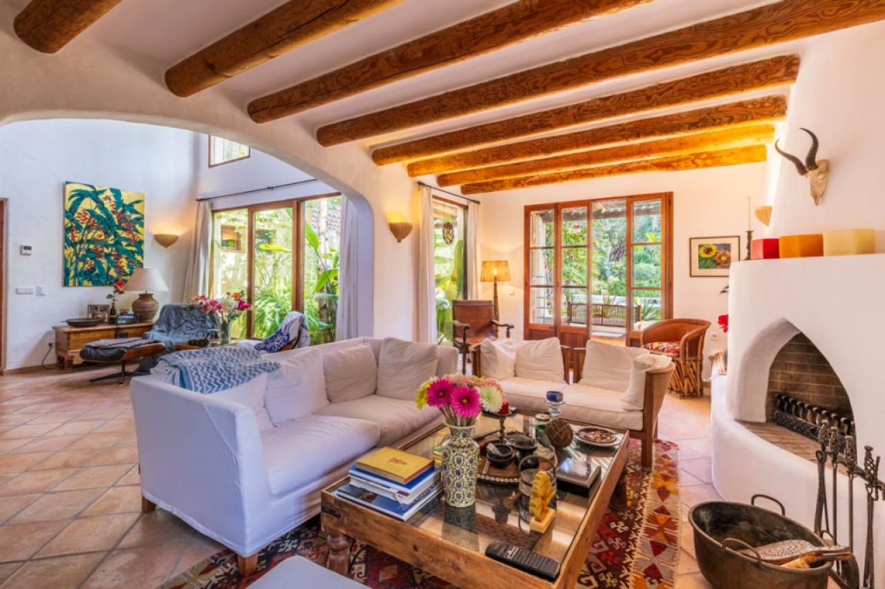 Villa im Ibizastil mit Pool in Cielo de Bonaire Alcudia