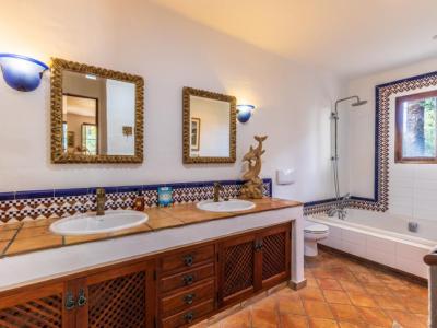 Villa im Ibizastil mit Pool in Cielo de Bonaire Alcudia