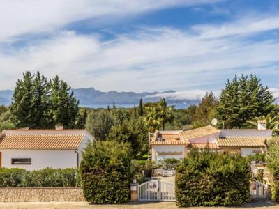 Villa im Ibizastil mit Pool in Cielo de Bonaire Alcudia