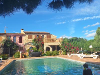 Villa mit Ferienwohnung und Ferien Apartment in Porto Cristo zu vermieten