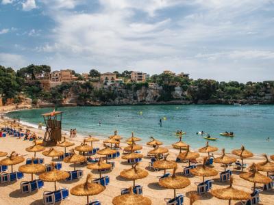 Villa mit Ferienwohnung und Ferien Apartment in Porto Cristo zu vermieten