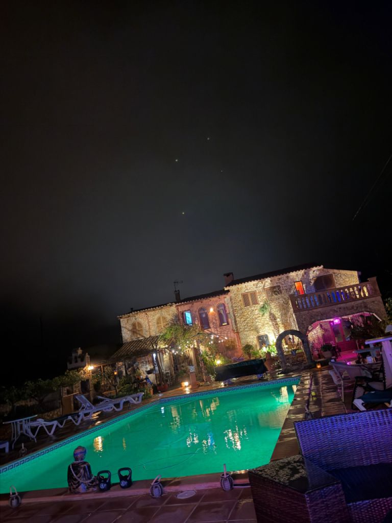 Villa mit Ferienwohnung und Ferien Apartment in Porto Cristo zu vermieten