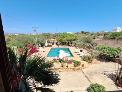 Villa mit Ferienwohnung und Ferien Apartment in Porto Cristo zu vermieten