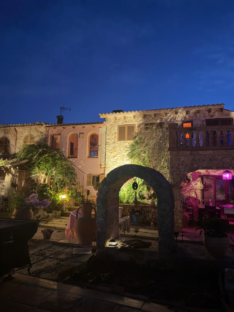 Villa mit Ferienwohnung und Ferien Apartment in Porto Cristo zu vermieten