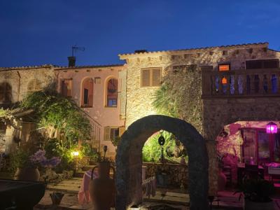 Villa mit Ferienwohnung und Ferien Apartment in Porto Cristo zu vermieten