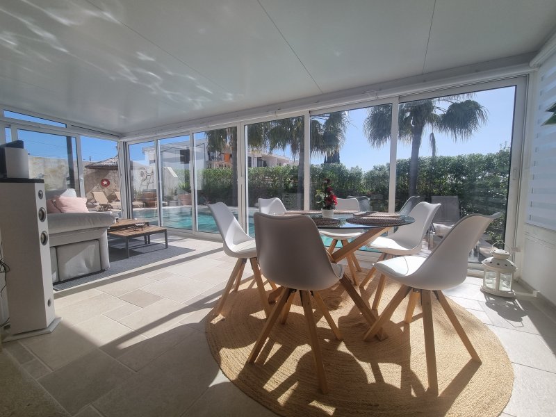 Villa mit Pool und ETV Vermietlizenz