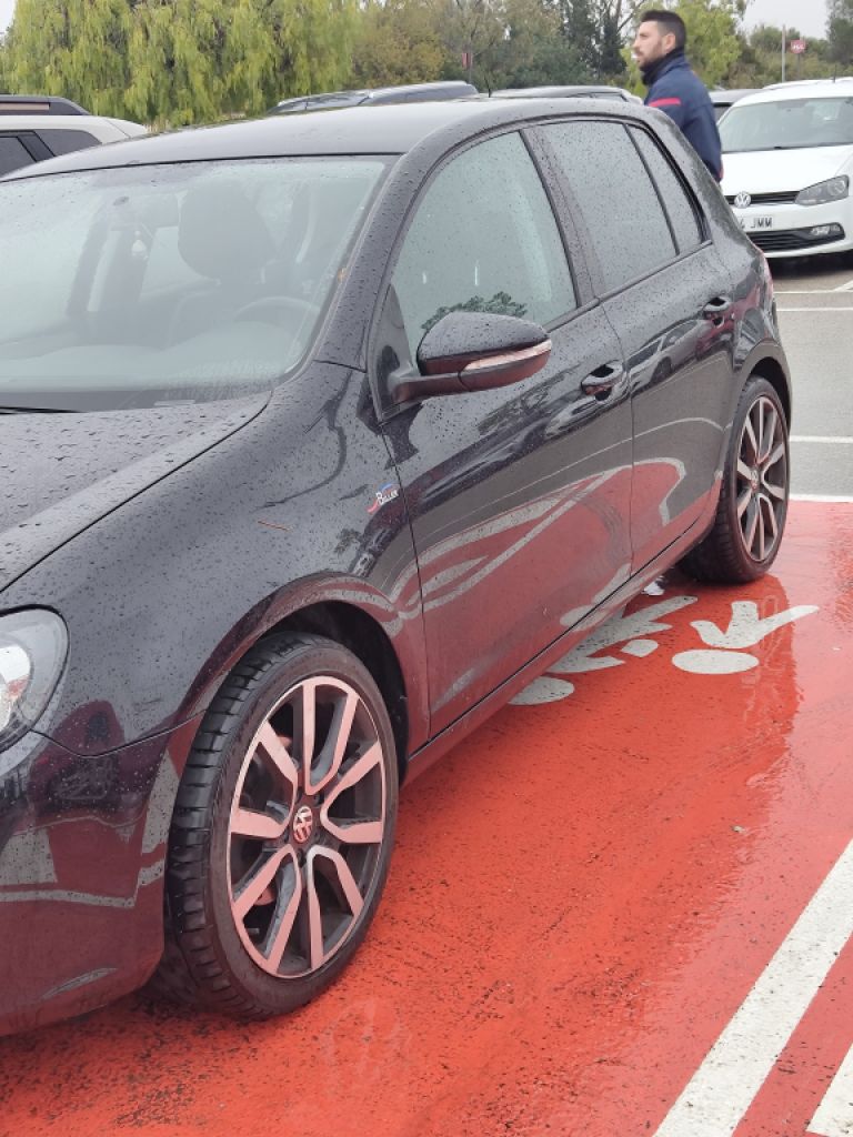 Volkswagen Golf VI 2.0 TDI 2012 – Schwarz, Alcantara-Sitze