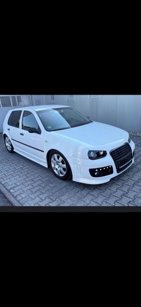 VW Golf 1,6L Comfortline weiß, TÜV Neu