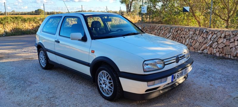 VW Golf III GTI 1993 sin corrosión en estado impecable con aire acondicionado