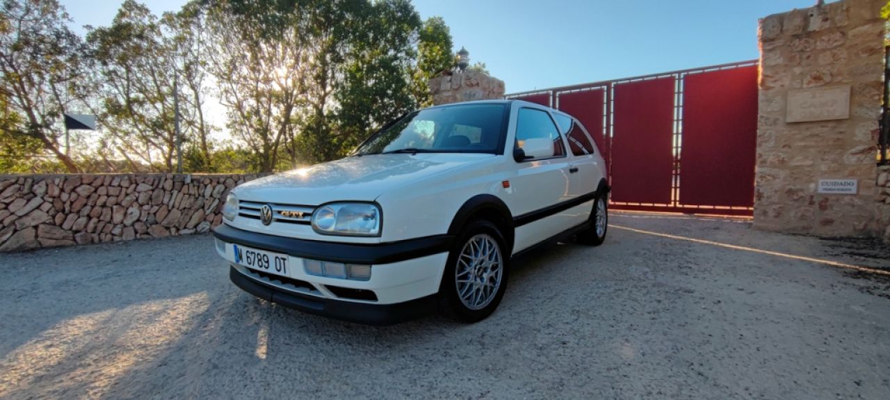 VW Golf III GTI 1993 sin corrosión en estado impecable con aire acondicionado