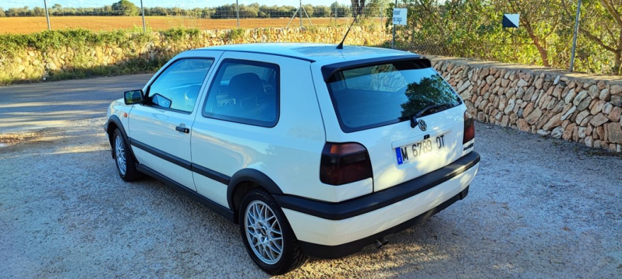 VW Golf III GTI 1993 sin corrosión en estado impecable con aire acondicionado