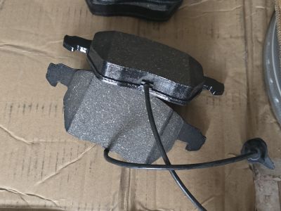 VW Passat Bremsscheiben+Beläge Neu