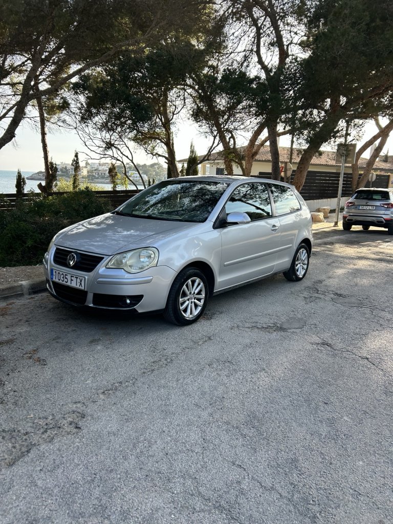 VW Polo 1.4 Trendline only 58,000 km extensively serviced