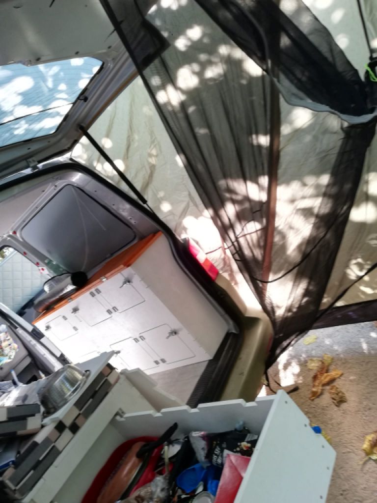 VW T5 Bus Camper – bereit für neue Abenteuer! 