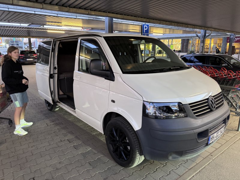VW T5 Camper German license plates