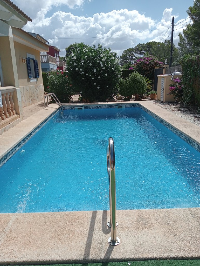 Walmdach Bungalow ( ebenerdig) BJ 2000 von privat...