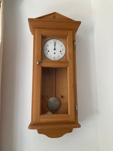 Wall clock (antique)