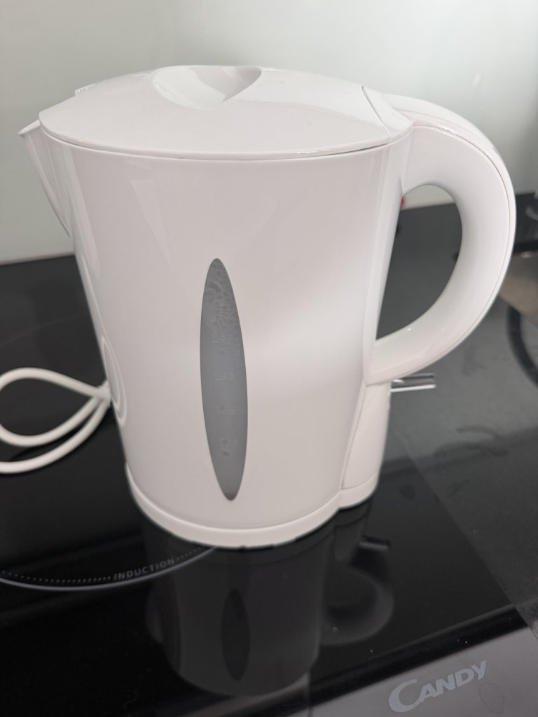 Wasserkocher und Toaster abzugeben