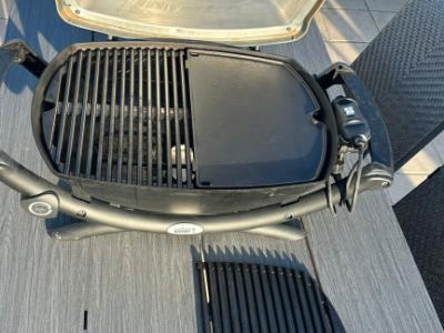 Parrilla eléctrica Weber modelo Q2400 con plancha