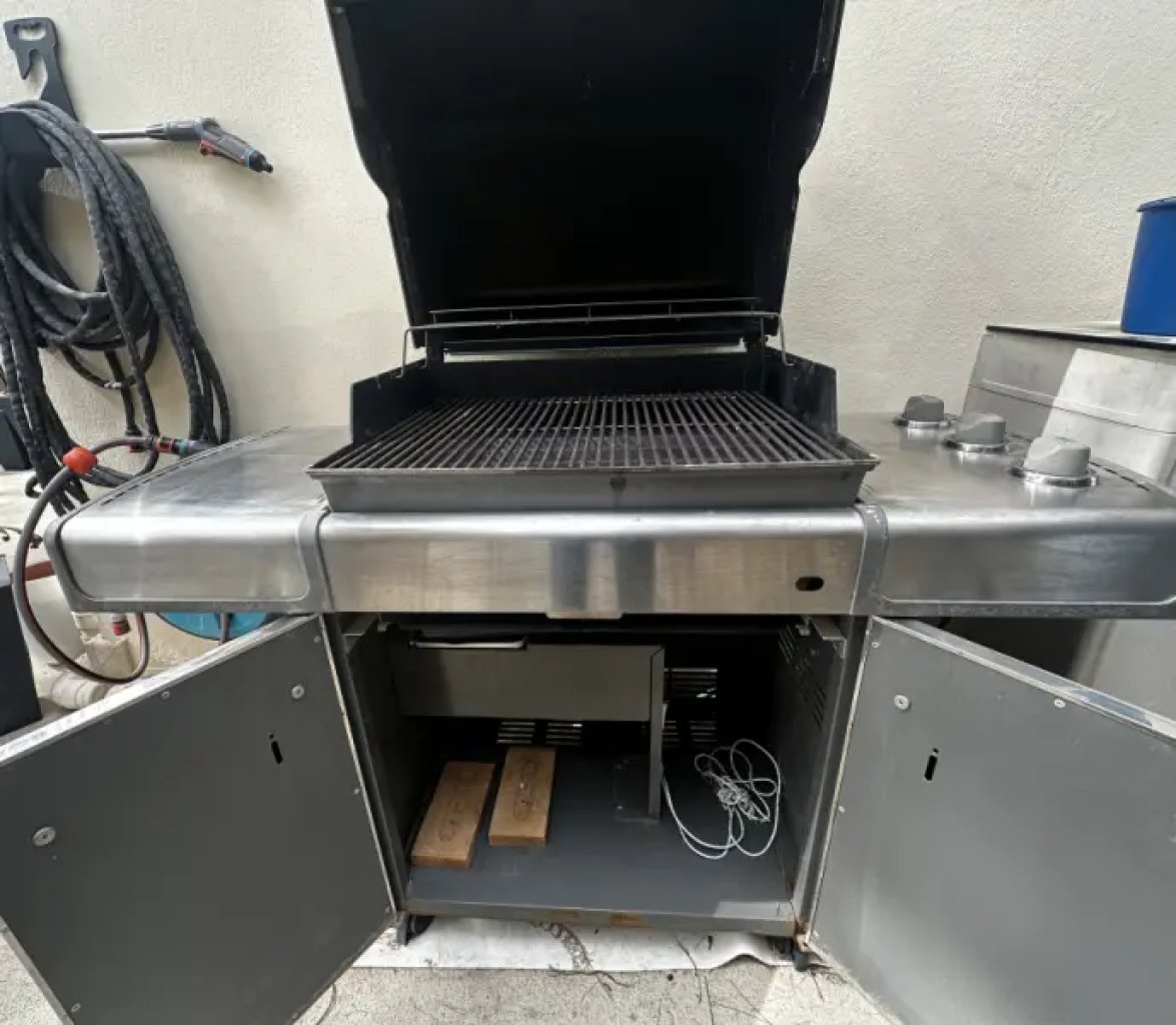 WEBER GRILL