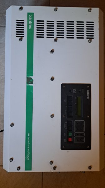 Wechselrichter Xantrex 3000 Watt 24 Volt