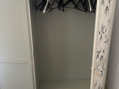 Weichholzschrank