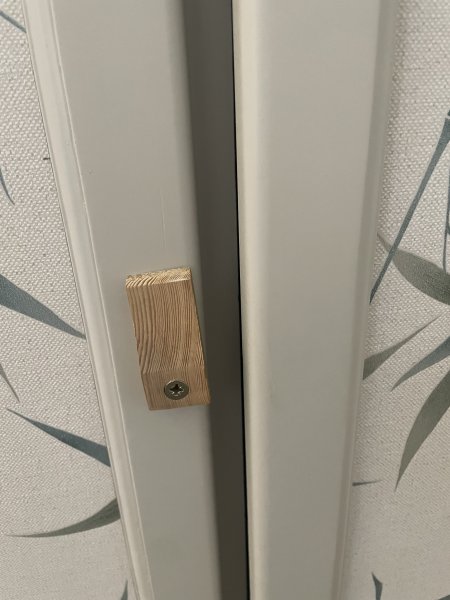 Weichholzschrank